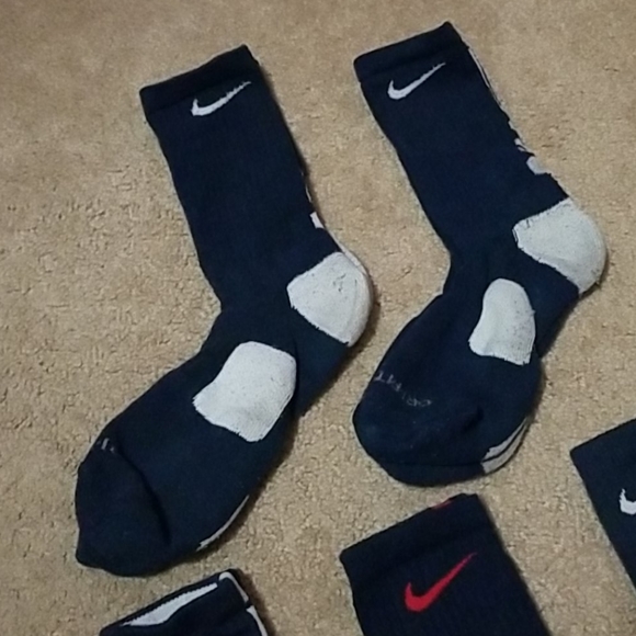 SOLD-NIKE Elite Athletic Socks-L - Picture 3 of 3